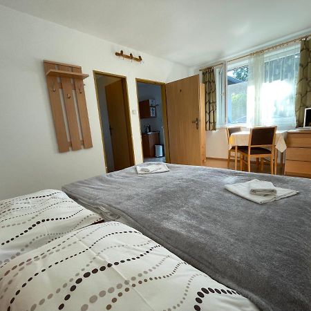 Appartement Privat Hotos à Liptovský Mikuláš Extérieur photo